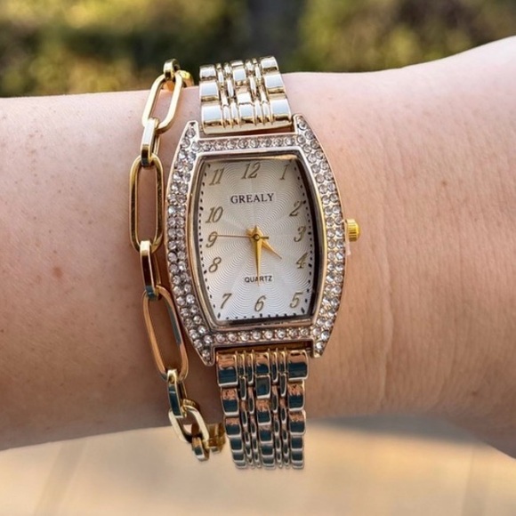 Luxury Gold Panther-Style WatchCrystal Bezel Rectangular Face